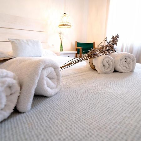 Hostal Sa Posada Set Cales Сьюдадела Экстерьер фото