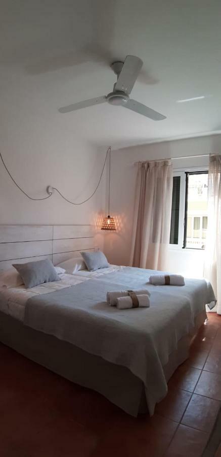 Hostal Sa Posada Set Cales Сьюдадела Экстерьер фото